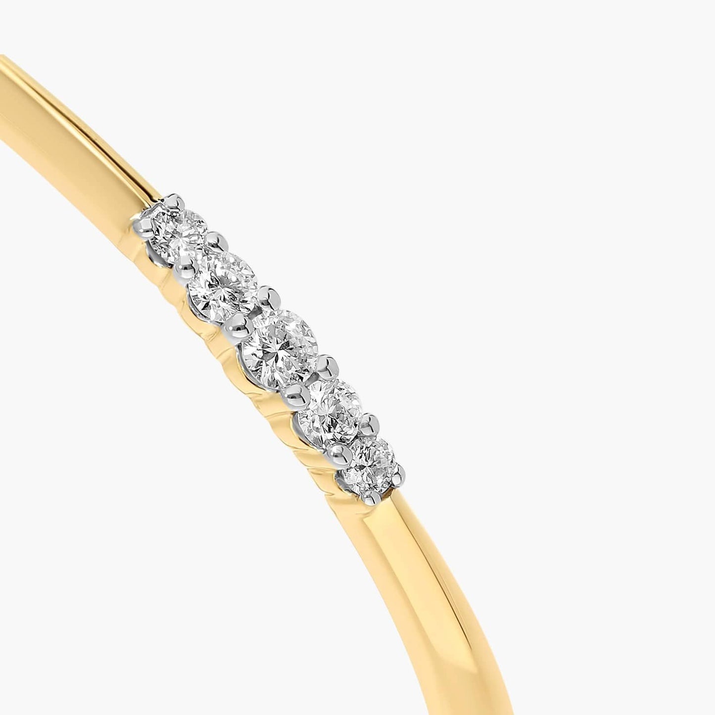 Graduated Cluster Diamond Bangle Bracelet